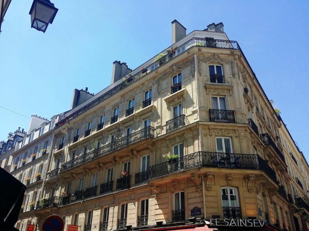 Апартаменти Unique Flat Near Louvre & Palais Royal Париж Екстер'єр фото
