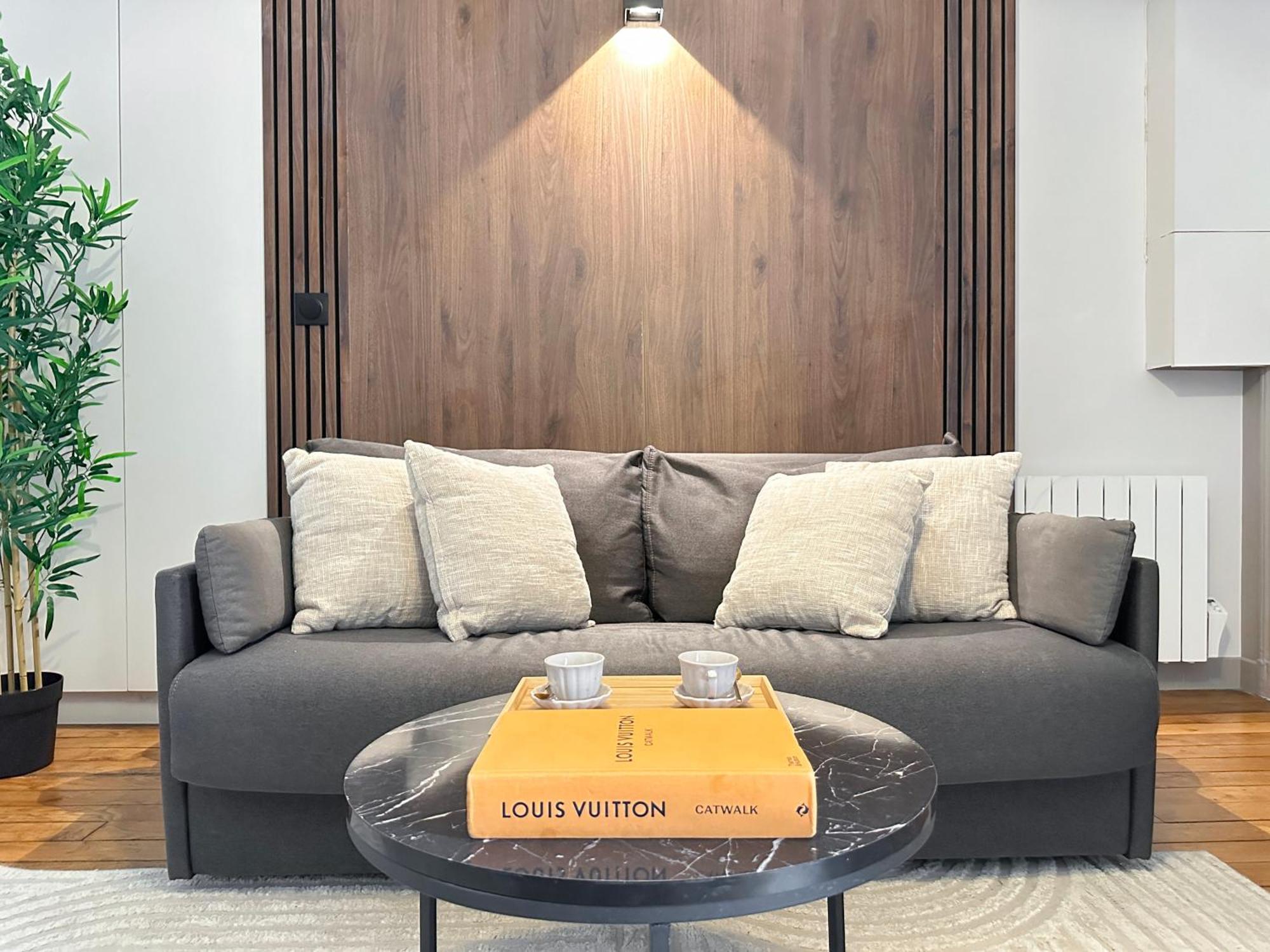 Апартаменти Unique Flat Near Louvre & Palais Royal Париж Екстер'єр фото