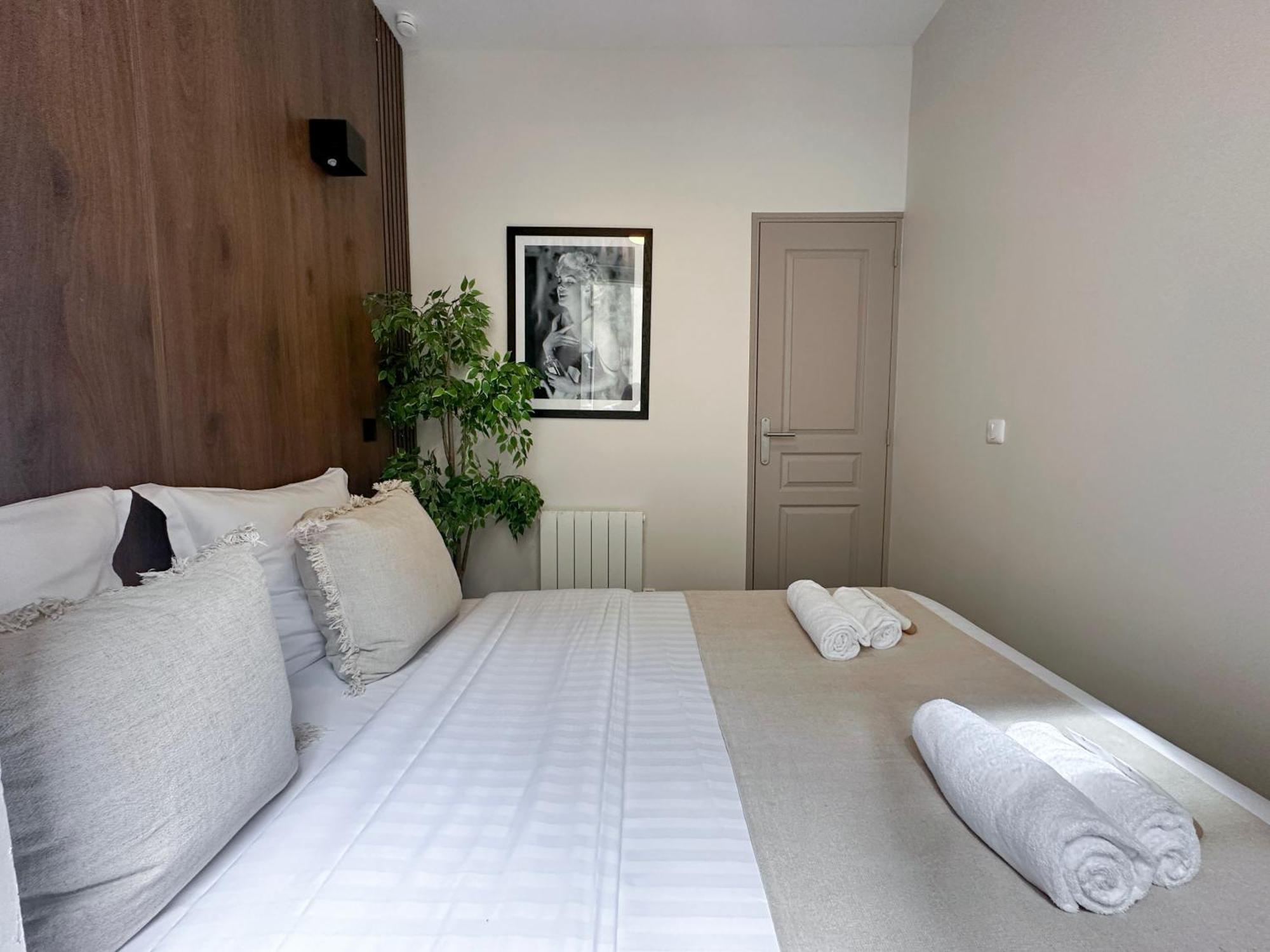 Апартаменти Unique Flat Near Louvre & Palais Royal Париж Екстер'єр фото