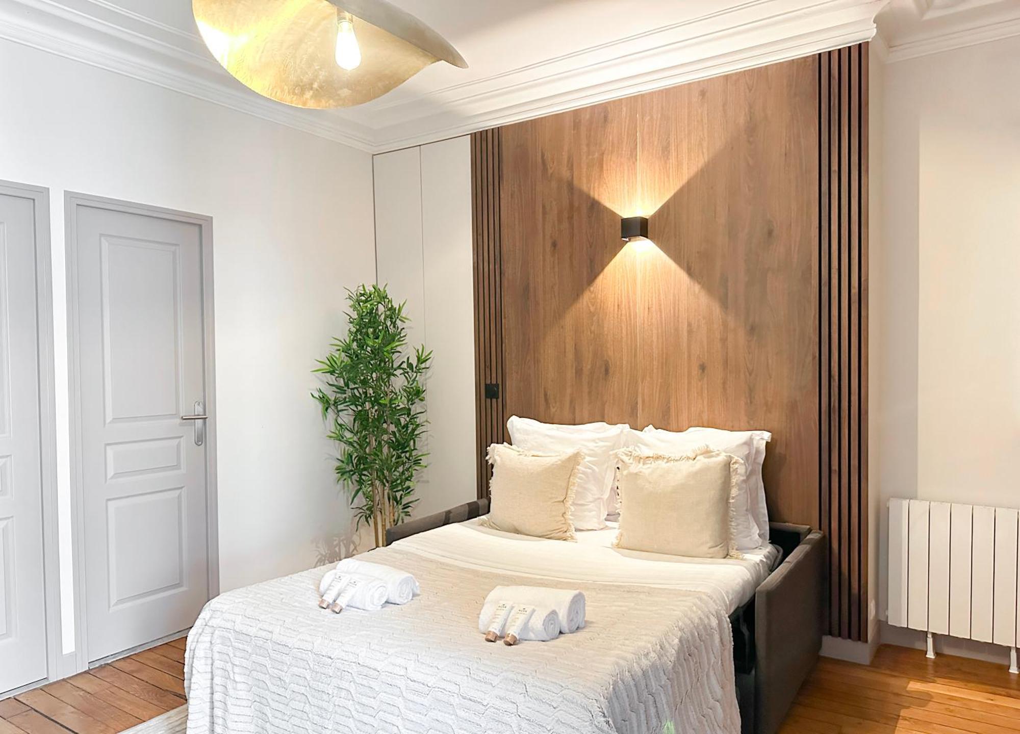 Апартаменти Unique Flat Near Louvre & Palais Royal Париж Екстер'єр фото